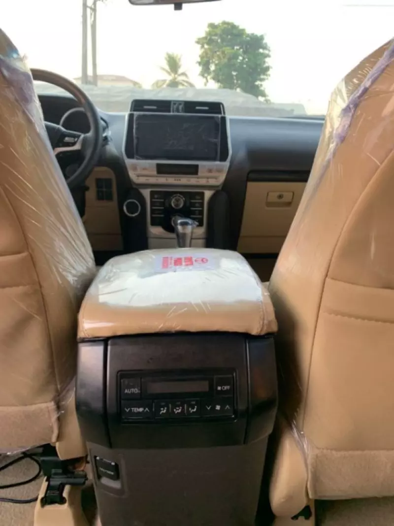 Toyota Land Cruiser   - 2016