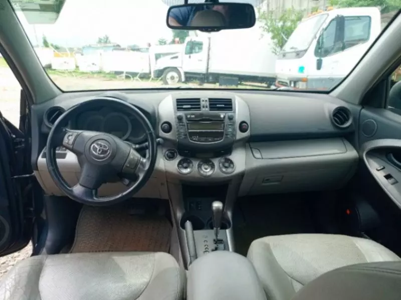 TOYOTA Rav4   - 2010