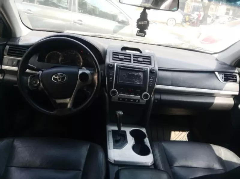 Toyota Camry   - 2014