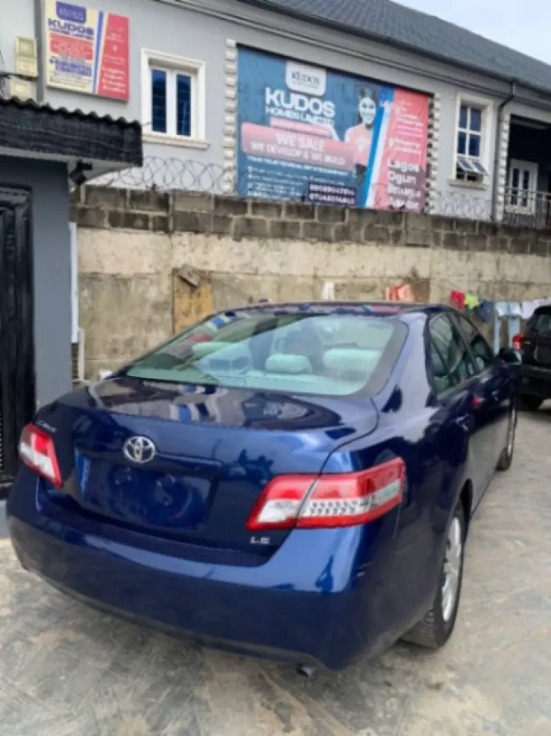 Toyota Camry   - 2007