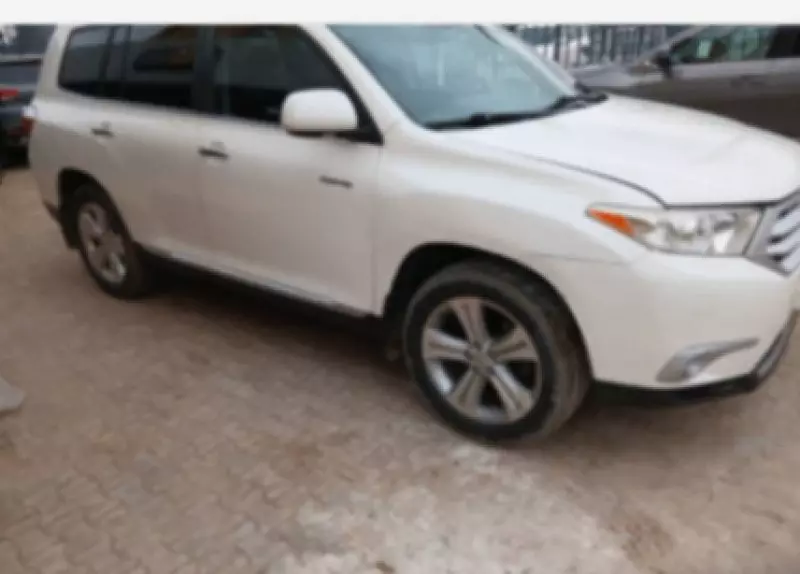 TOYOTA Highlander   - 2013