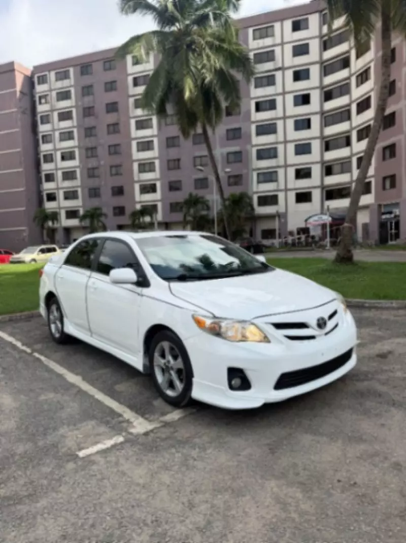 TOYOTA Corolla - 2012