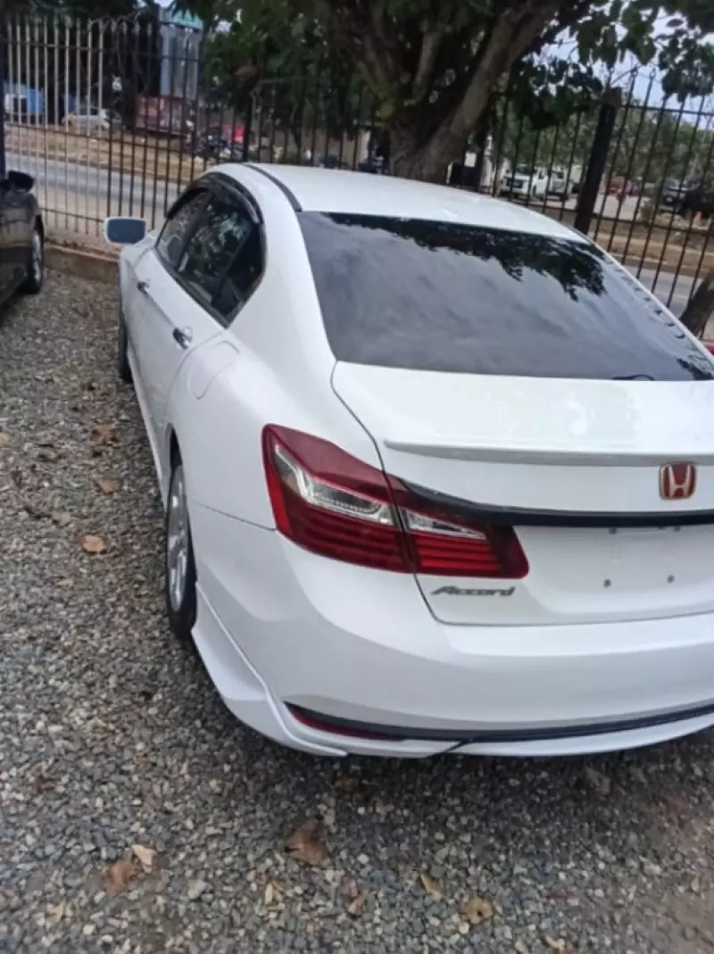 Honda Accord   - 2016