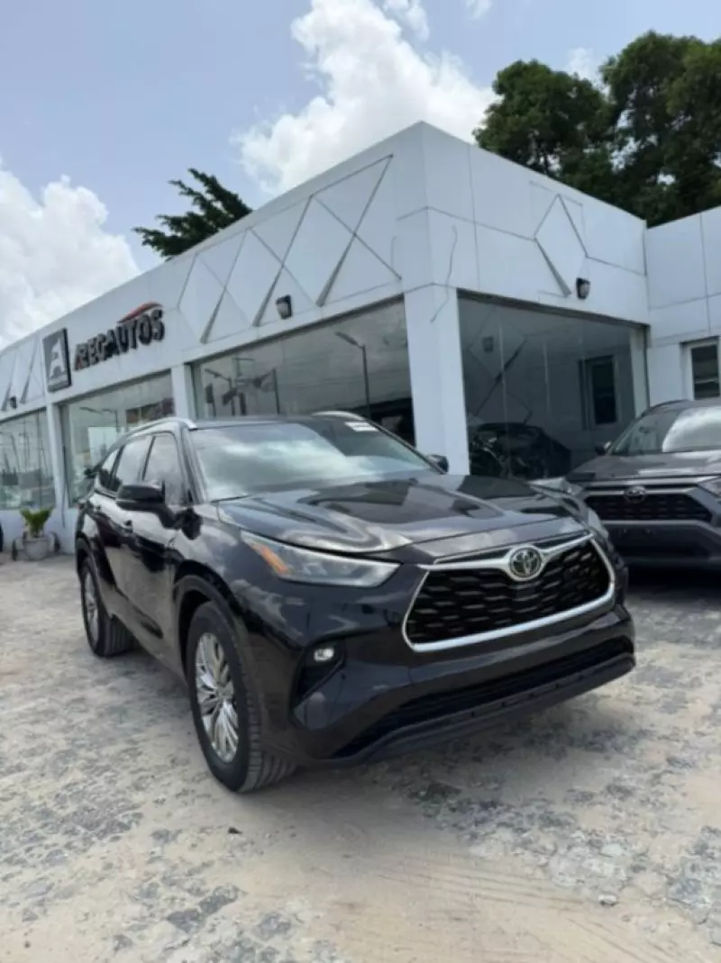 Toyota Highlander   - 2020