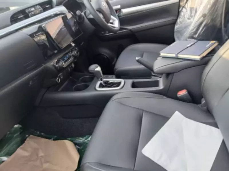 Toyota Hilux   - 2025