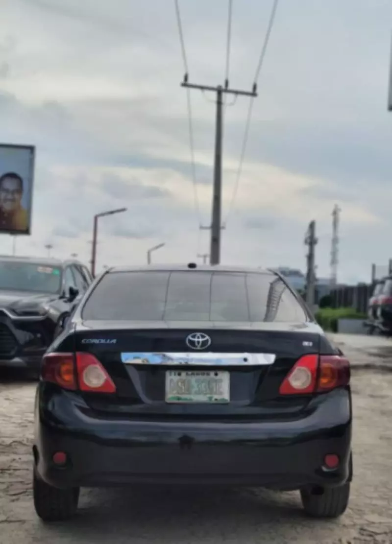 Toyota Corolla - 2009