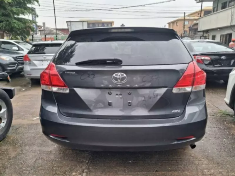Toyota Venza   - 2010