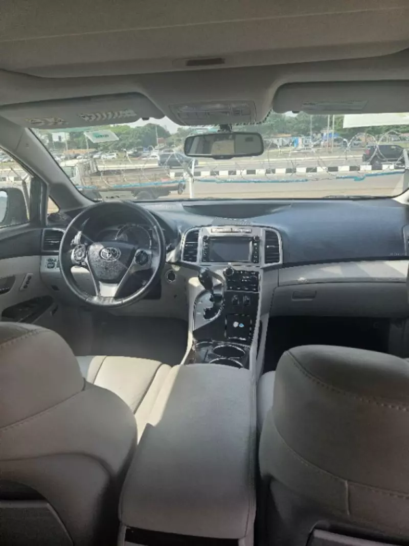 Toyota Venza   - 2014