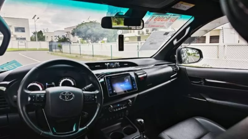 TOYOTA Hilux - 2019