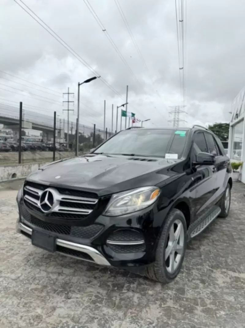 Mercedes-Benz GLE-Class   - 2017