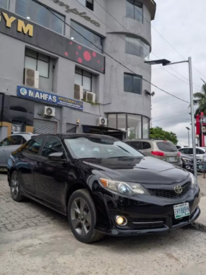 TOYOTA Camry   - 2014