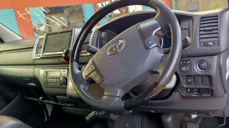 Toyota Hiace   - 2018