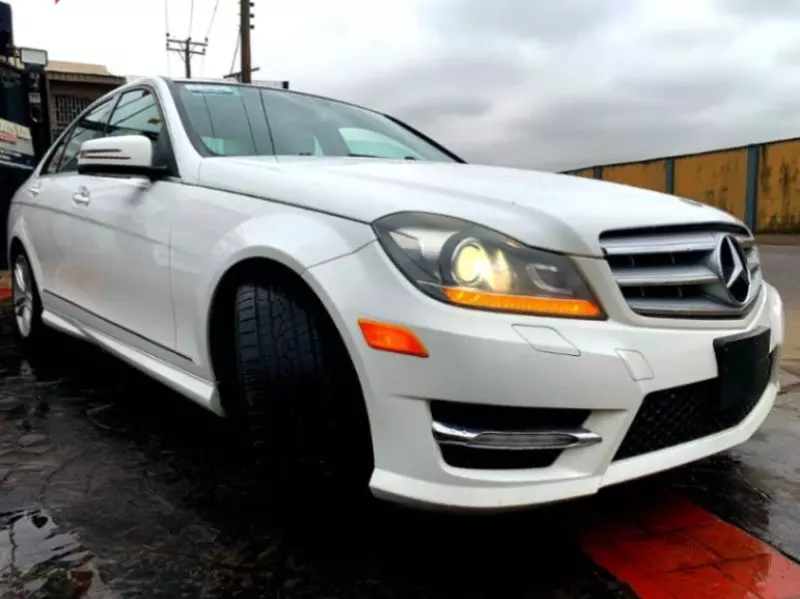Mercedes-Benz C250   - 2013