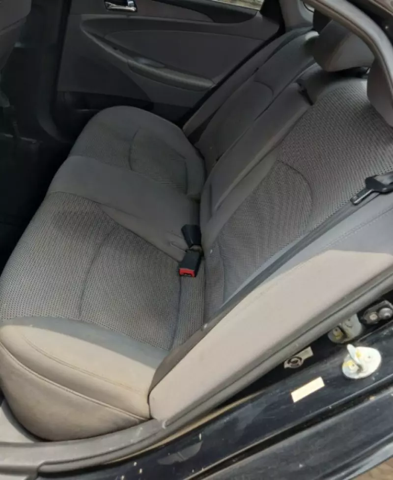 Hyundai Sonata   - 2011