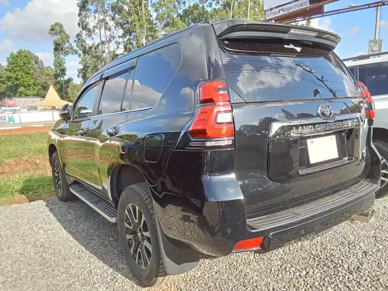 Toyota Landcruiser Prado   - 2021
