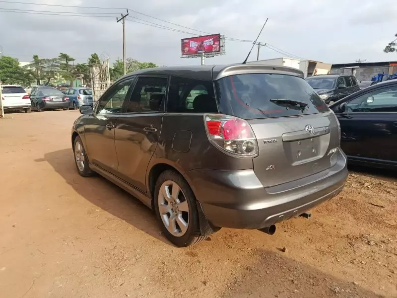 Toyota Matrix   - 2006