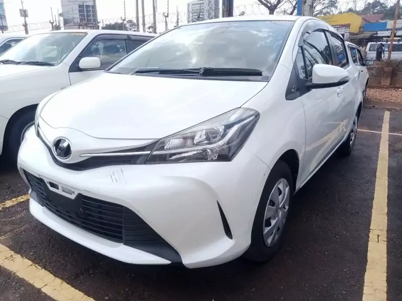 Toyota Vitz   - 2016