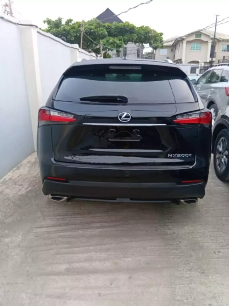 Lexus NX   - 2016