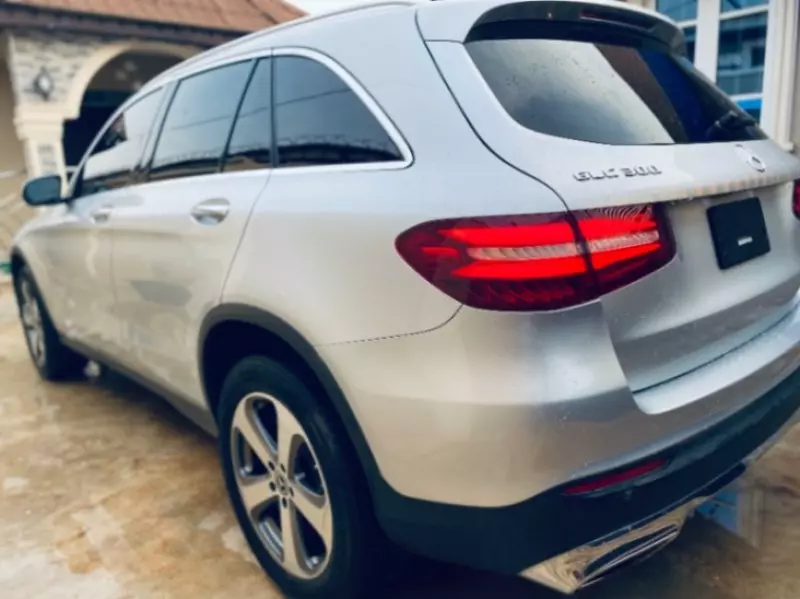 Mercedes-Benz GLC 300   - 2017