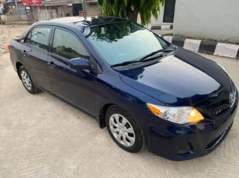 Toyota Corolla   - 2012