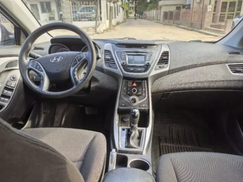 Hyundai Elantra   - 2016