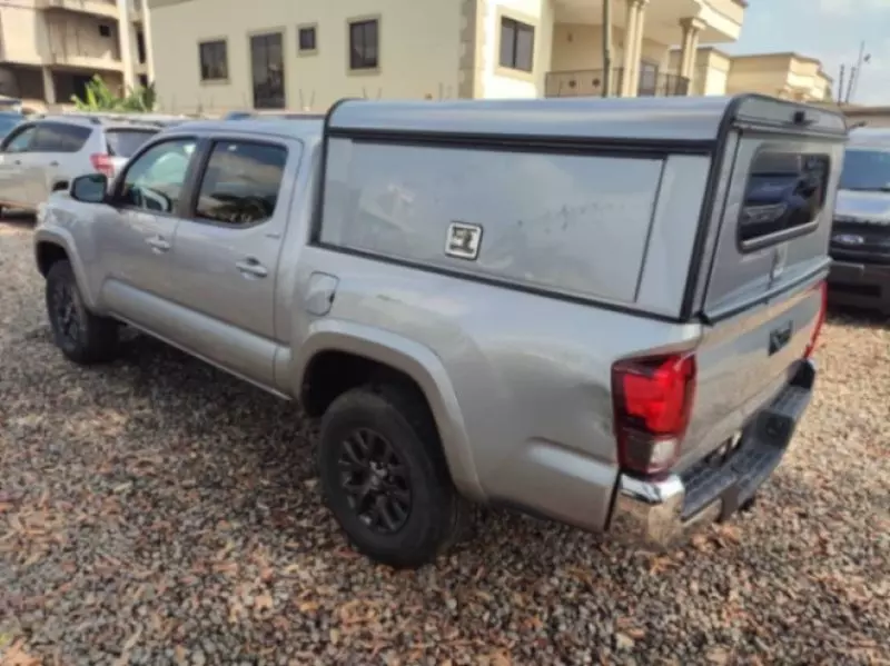 Toyota Tacoma   - 2021
