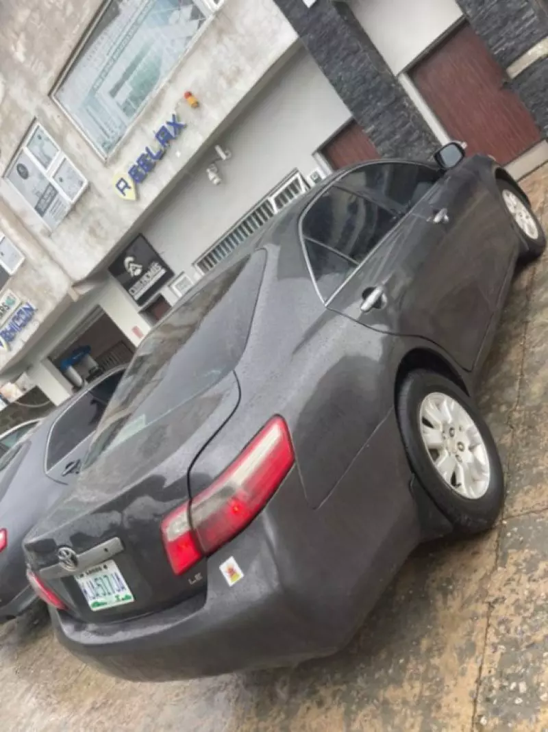 Toyota Camry   - 2008