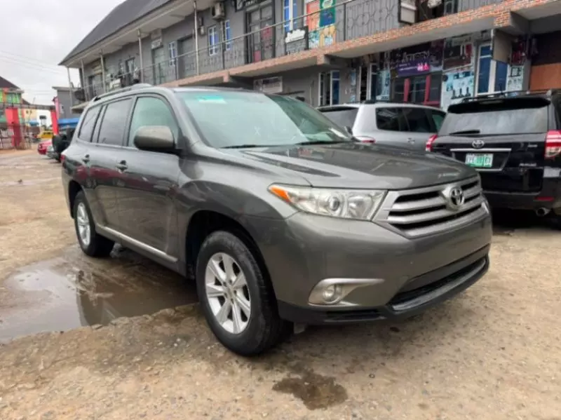 TOYOTA Highlander   - 2013