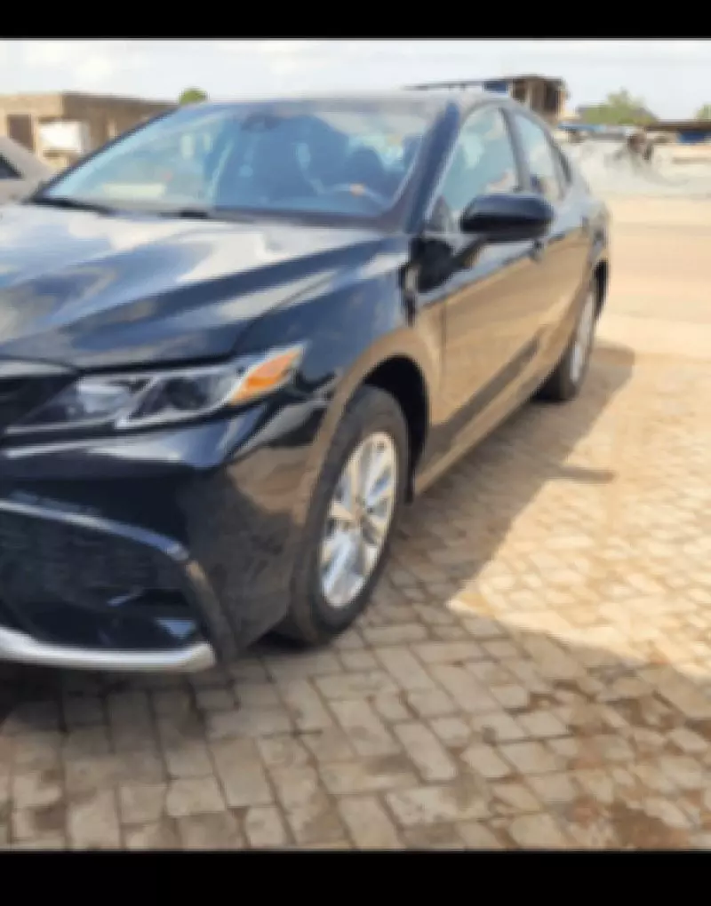 Toyota Camry - 2023
