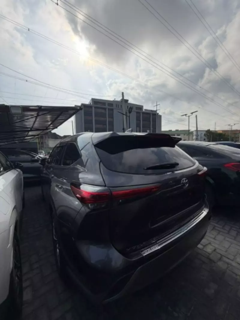 TOYOTA Highlander   - 2021