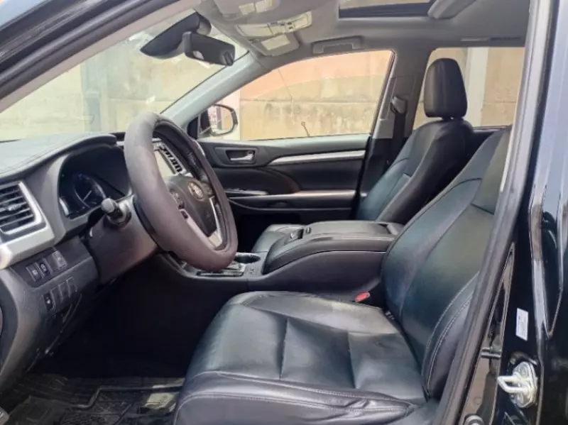 TOYOTA Highlander   - 2019