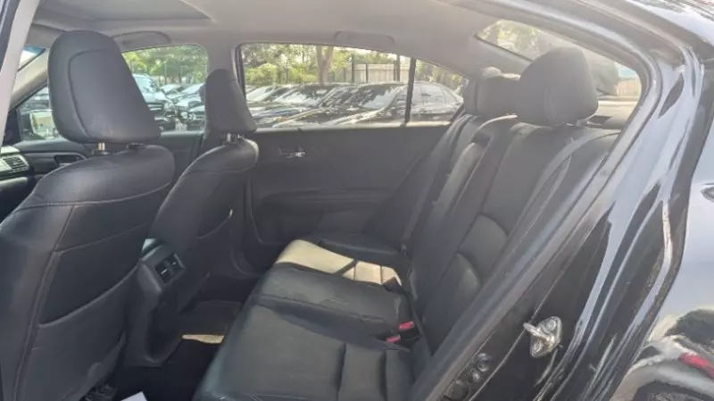 Honda Accord   - 2017