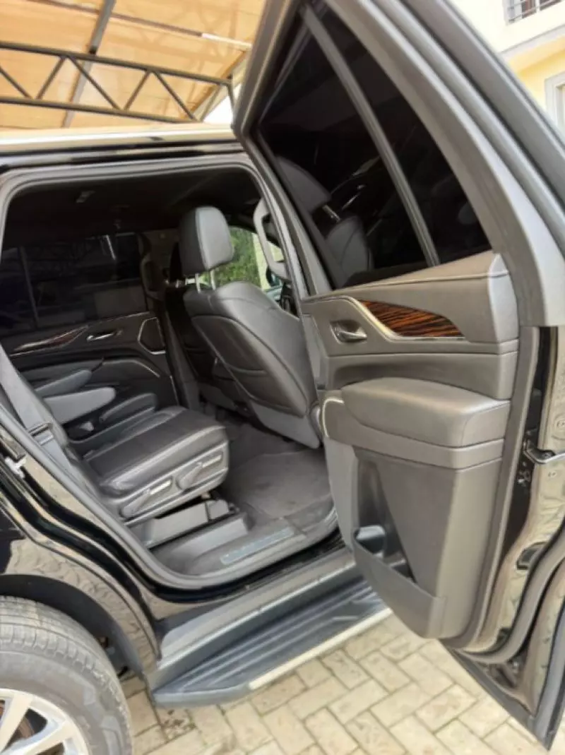 Cadillac Escalade   - 2021