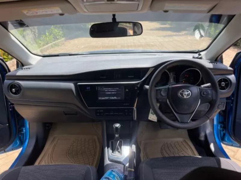 Toyota Auris   - 2016