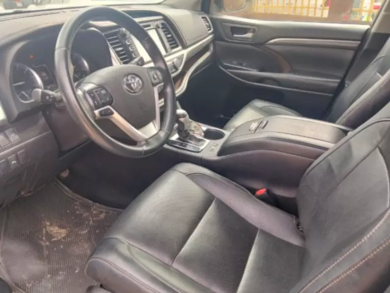 TOYOTA Highlander   - 2019