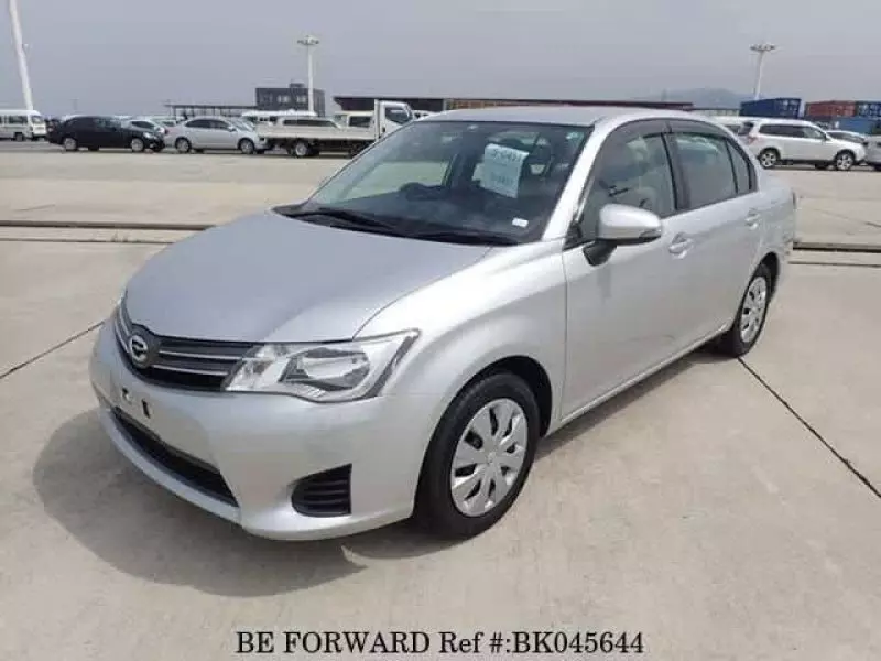 TOYOTA Axio    - 2010