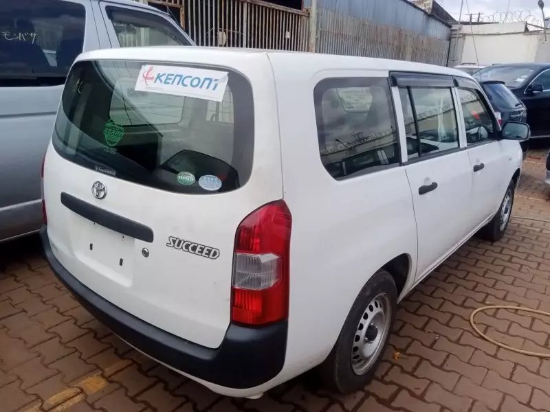 Toyota Probox    - 2016