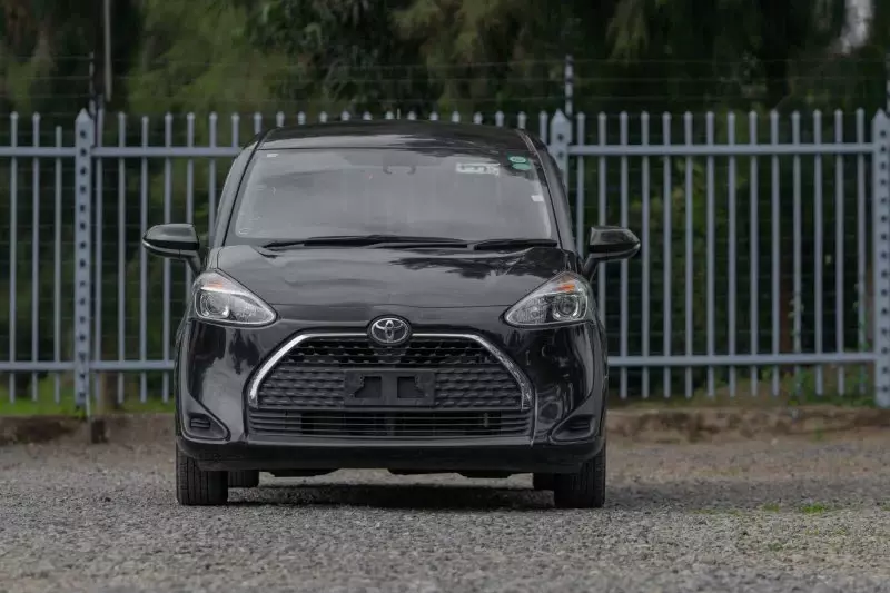 TOYOTA Sienta   - 2020
