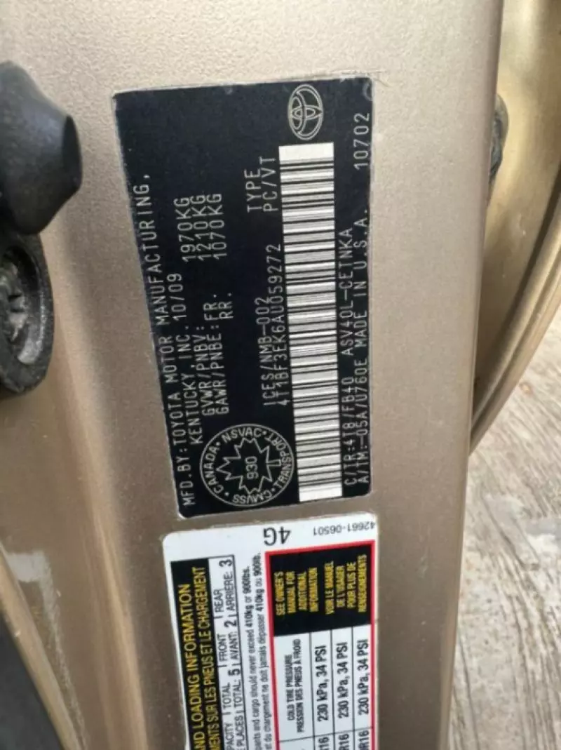 Toyota Camry   - 2010