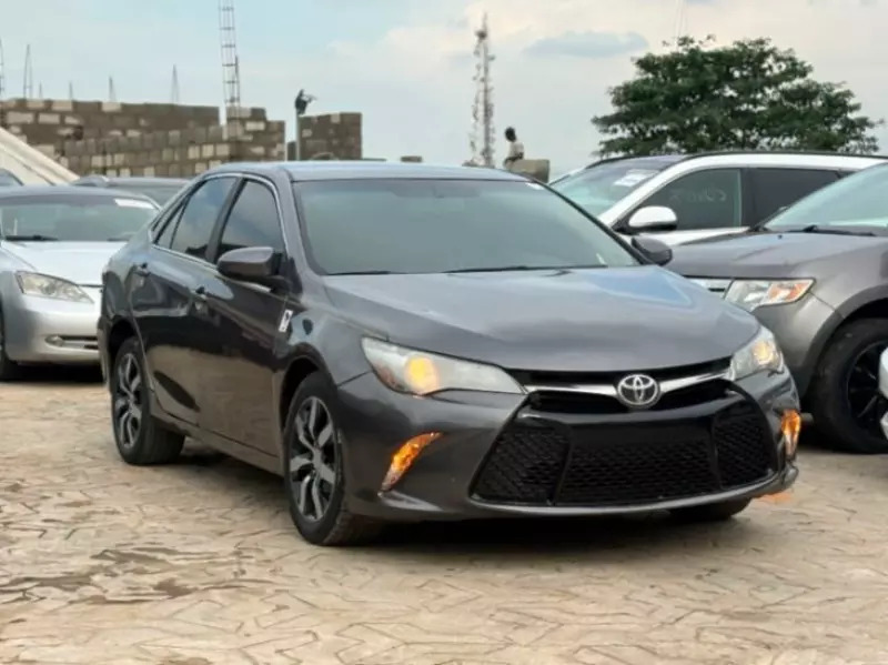 Toyota Camry   - 2017