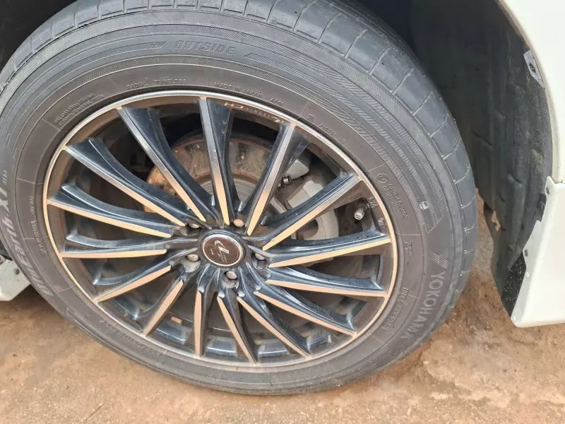 Toyota Harrier   - 2017