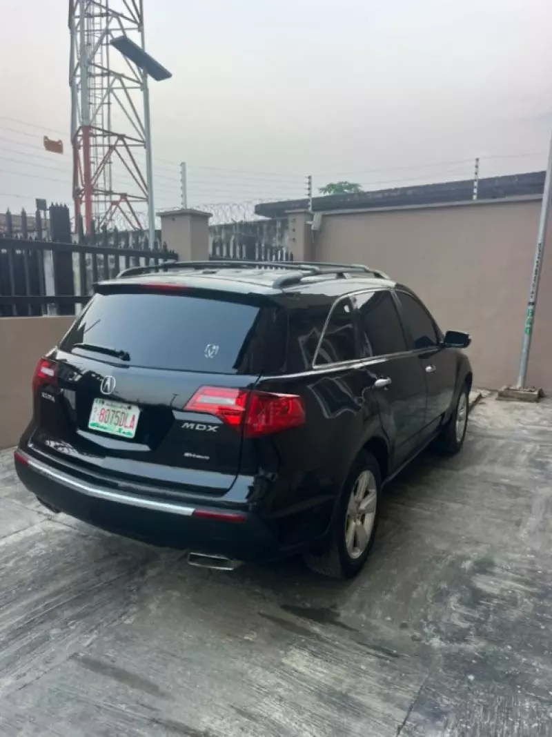 Acura MDX   - 2010