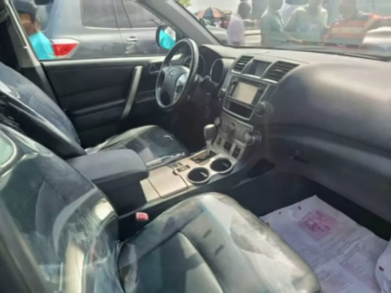 TOYOTA Highlander   - 2013