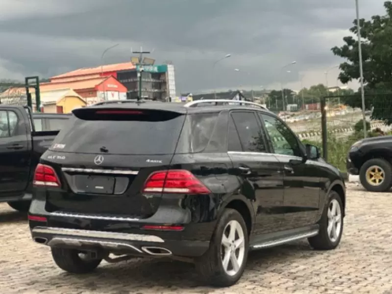 Mercedes-Benz GLE 350   - 2016