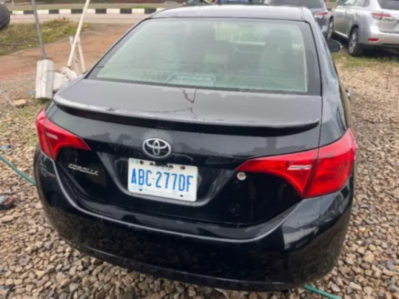 TOYOTA Corolla - 2015