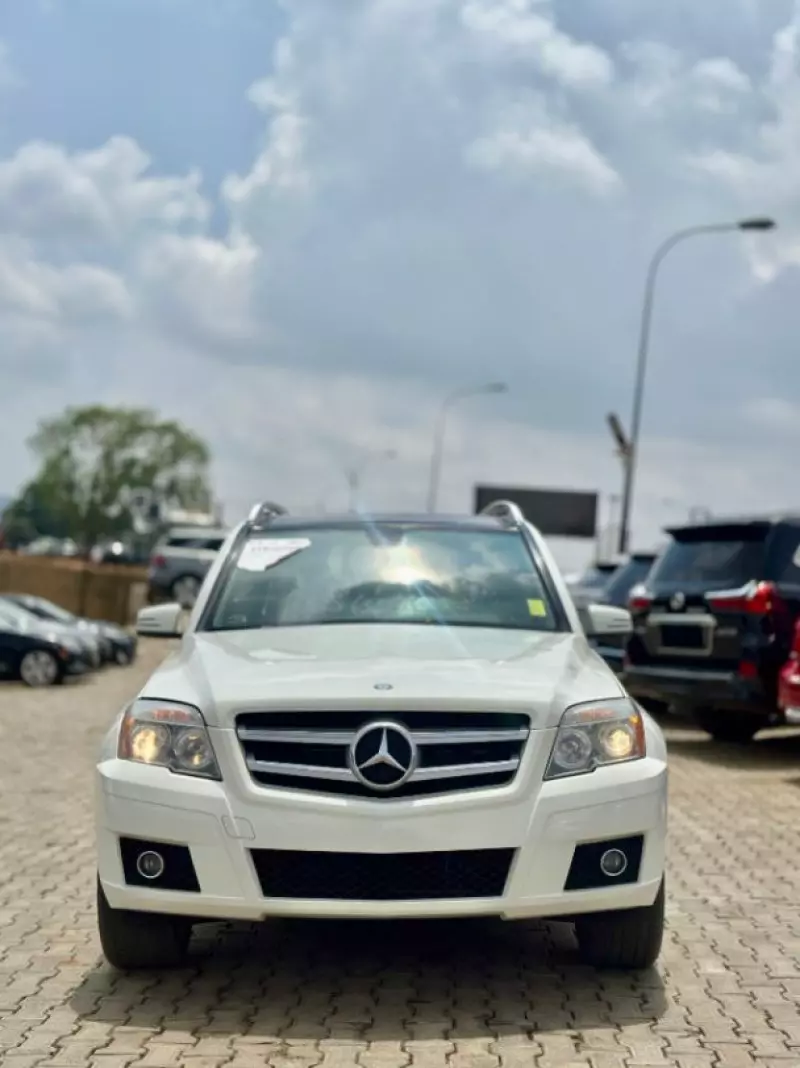 Mercedes-Benz GLK 350   - 2012