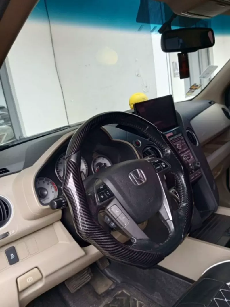 Honda Pilot   - 2012