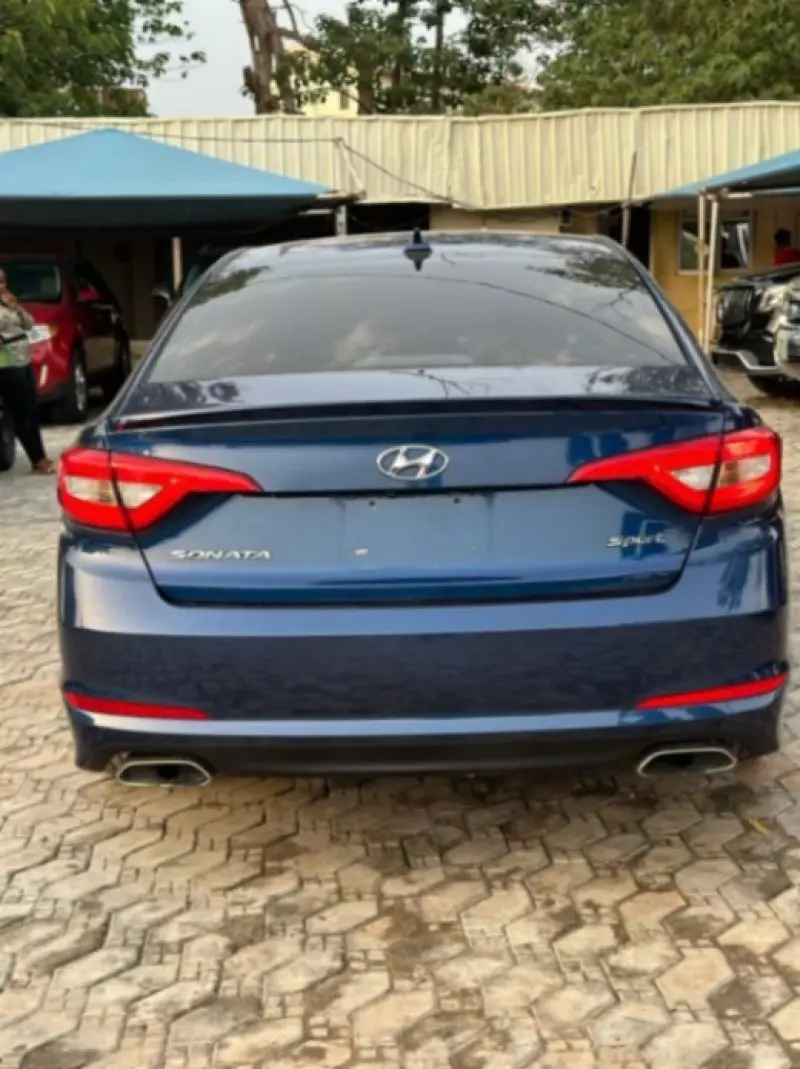 Hyundai Sonata   - 2017