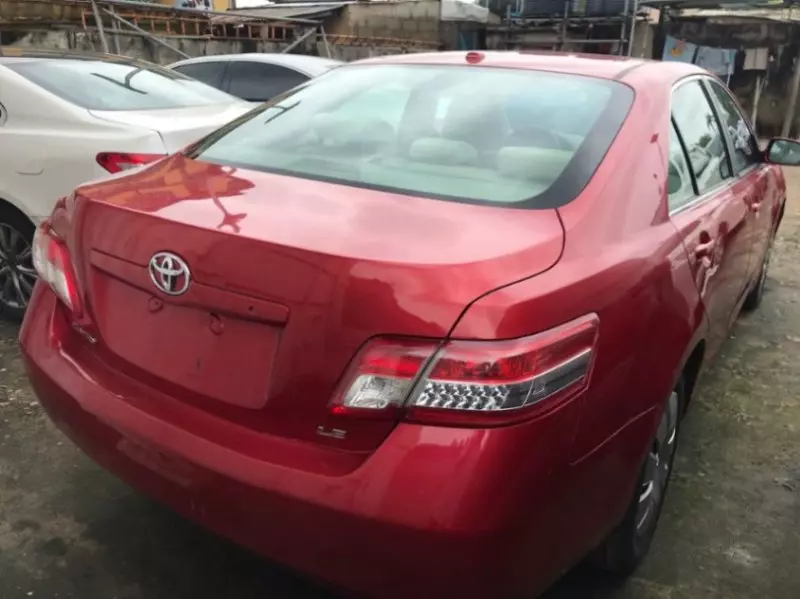 Toyota Camry - 2010