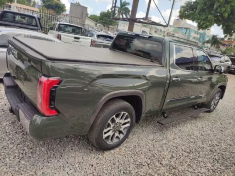 Toyota Tundra   - 2022